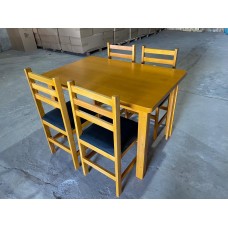 Conjunto Mesa 120x70 de Madeira Cor Embuia com 4 Cadeiras Estofada - Cod: 2025